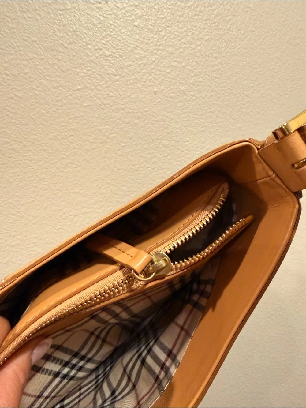 Burberry Tan Leather Shoulder Bag - Picture 5 of 9